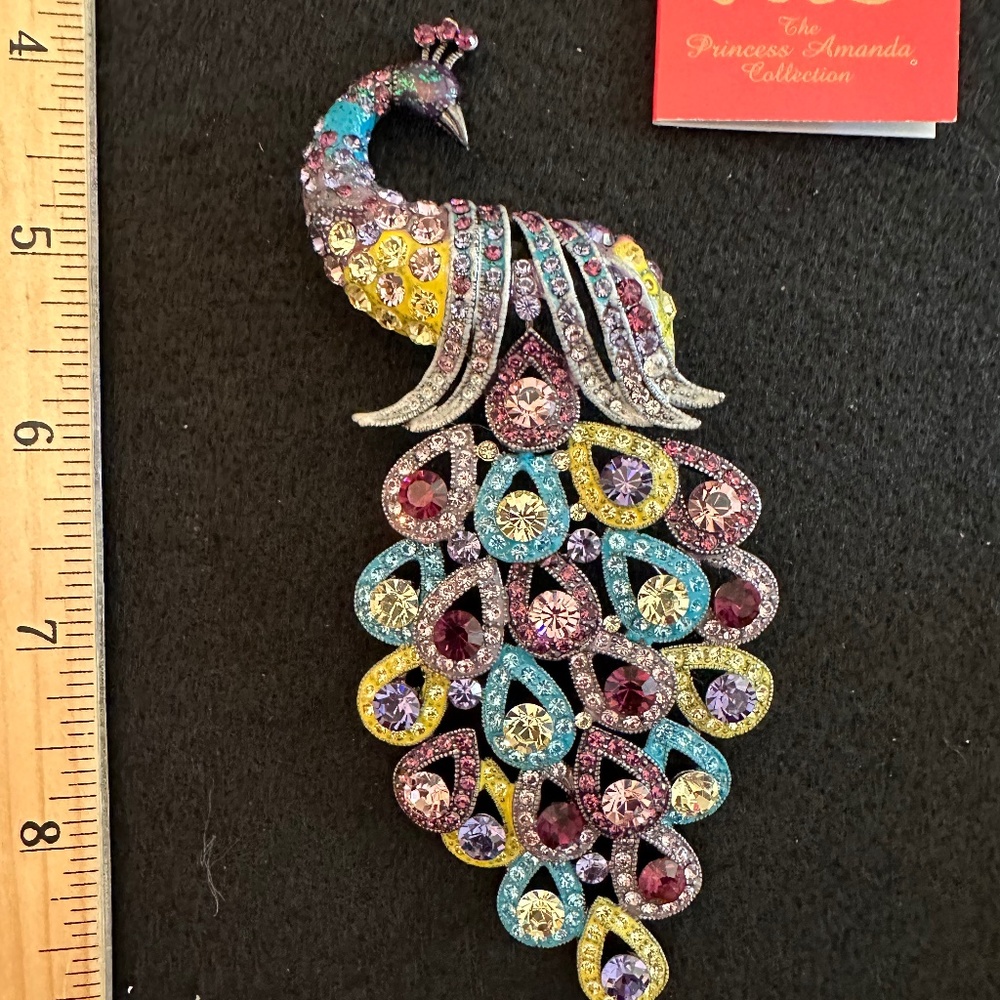 RARE Princess Amanda purple rhinestone peacock brooch Big and Sparkly !